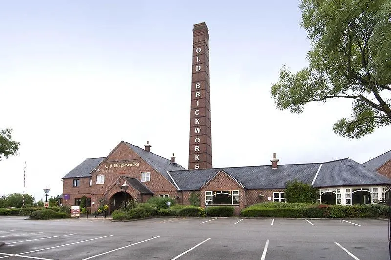 Premier Inn Leeds South